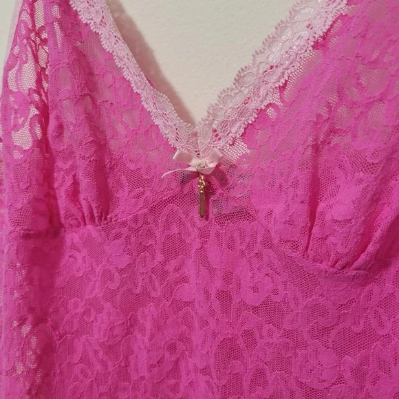 Victoria secret pink lace dress with ruffled hem - Picture 3 of 5